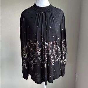 Lucky Brand women’s longsleeve black knit top